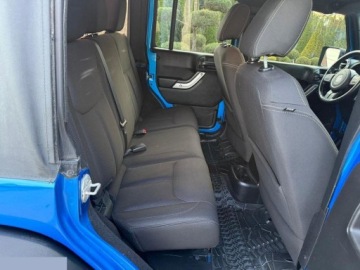 Jeep Wrangler III Unlimited Facelifting 2.8 CRD 200KM 2017 Jeep Wrangler Unlimited 2.8 CRD Automatik Rubicon 200KM 2017r Zamiana!, zdjęcie 15