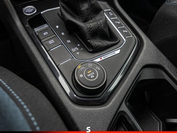 Volkswagen Tiguan II SUV 2.0 TSI 190KM 2019 VOLKSWAGEN Tiguan 2.0 TSI 4Mot. IQ Drive DSG 190KM 2019, zdjęcie 19