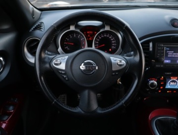 Nissan Juke I SUV 1.6 DIG-T 190KM 2011 Nissan Juke 1.6 DIG-T, Navi, Klima, Klimatronic, zdjęcie 16