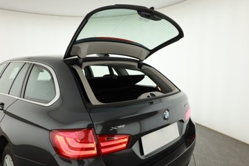 BMW Seria 5 F10-F11 Touring 528i 245KM 2012 BMW 5 528i xDrive, 4X4, Automat, Skóra, Navi, zdjęcie 12