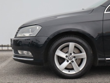 Volkswagen Passat B7 Variant 1.6 TDI CR DPF BlueMotion 105KM 2011 VW Passat 1.6 TDI, Klima, Klimatronic, Tempomat, zdjęcie 14