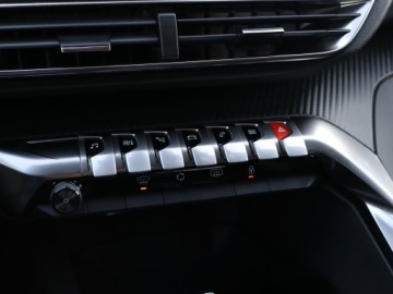 Peugeot 3008 II Crossover 1.2 PureTech 130KM 2019 Peugeot 3008 1.2 PureTech, Salon Polska, zdjęcie 16