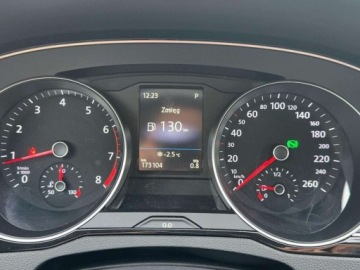 Volkswagen Passat B8 Variant Facelifting 1.5 TSI EVO 150KM 2022 Volkswagen Passat 1.5 TSI 150KM DSG FV23 AppConnect ACC 1.5 Benzyna, zdjęcie 18