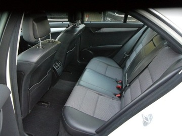 Mercedes Klasa C W204 Limuzyna 1.8 180 CGI BlueEFFICIENCY 156KM 2011 Mercedes C 180 1.8 Stan Idealny bez rdzy Gwarancja, zdjęcie 26