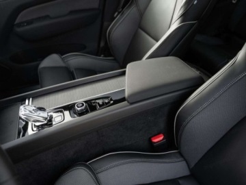 Volvo XC60 II 2026 XC60 T6 Plug-In Hybrid AWD Ultra Black Edition (398KM) 2026, zdjęcie 14