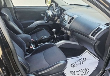 Mitsubishi Outlander II 2.0 MIVEC 147KM 2010 Mitsubishi Outlander Sliczny 2.0 Benzyna BOGATA WERSJA Oryginal ZADBANY 20, zdjęcie 31