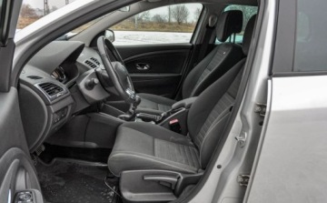 Renault Megane III Grandtour Facelifting 2013 dCi 95KM 2015 Renault Megane Salon PL 2015 r. Lift 1.5 Diesel 95KM, zdjęcie 6