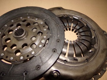 ДАВЛЕНИЕ В ДИСКЕ СЦЕПЛЕНИЯ ASTRA H 1.7 CDTI