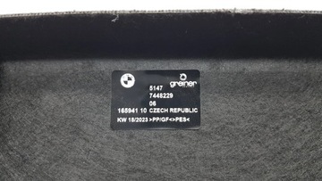 BMW 1 F40 2019 POLIČKA ZADNÍ KUFRU