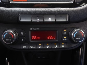 Kia Ceed II Kombi 1.6 CRDi 128KM 2013 Kia Ceed 1.6 CRDi, Navi, Klima, Klimatronic, zdjęcie 14