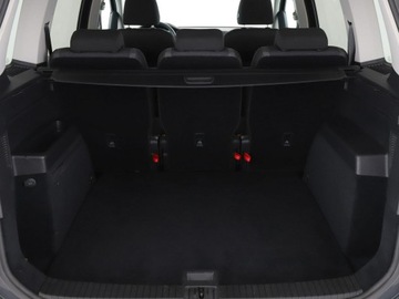 Volkswagen Touran III 1.2 TSI 110KM 2017 Volkswagen Touran navigacja klimatyzacja grzane, zdjęcie 19