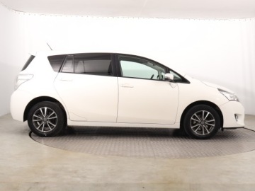 Toyota Verso Minivan Facelifting 1.6 D-4D 112KM 2014 Toyota Verso 1.6 D-4D, 7 miejsc, Klima, zdjęcie 5