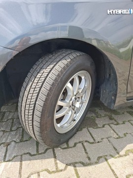 Toyota Prius III 2015 Toyota Prius 1.8 V 2015r. przebieg 236 tys km faktura VAT 23%, zdjęcie 1