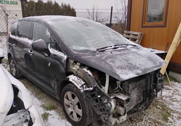 Peugeot 5008 I Minivan 2.0 HDi FAP 150KM 2013 Peugeot 5008 2013r, 2.0 HDI. Uszkodzony przod. 2.0 Diesel 150KM, zdjęcie 1