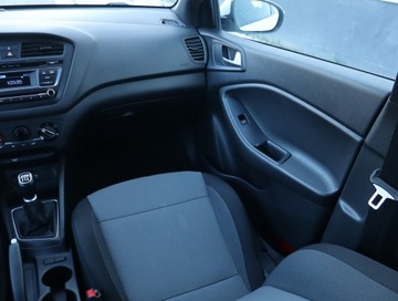 Hyundai i20 II Coupe 1.2 MPI 84KM 2017 Hyundai i20 1.2, Salon Polska, Serwis ASO, Klima, zdjęcie 7