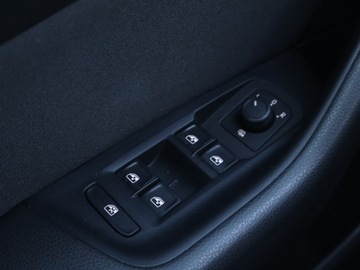 Volkswagen Passat B8 Limousine 1.4 TSI BlueMotion Technology 125KM 2016 VW Passat 1.4 TSI, Salon Polska, Klima, zdjęcie 17