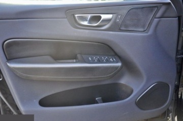 Volvo XC60 II 2021 Volvo XC 60 B4 B Geartronic Momentum Pro 2.0 benzyna 197KM 2021r, zdjęcie 21