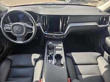 Volvo V60 II  2025 VOLVO V60 T6 AWD Plug-In Hybrid Plus Dark Combi 2.0 (398KM) 2025, zdjęcie 6