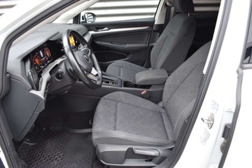 Volkswagen Golf VIII Variant 2.0 TDI 150KM 2022 Volkswagen Golf SalonPL TDI 150KM DSG Variant Pakiety SideAssist Czujniki, zdjęcie 28