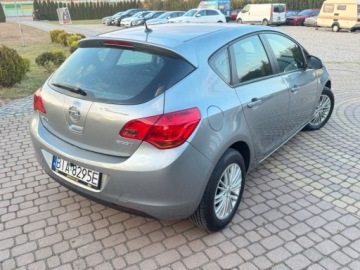 Opel Astra J Hatchback 5d 1.4 Twinport ECOTEC 100KM 2011 Opel Astra 1.4 100KM Klima 1-reka Tablet Carplay Gotowy do jazdy PL, zdjęcie 4
