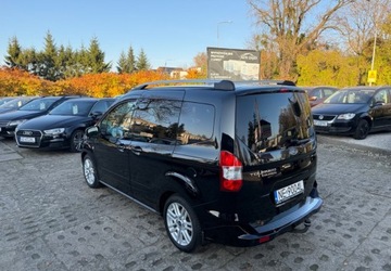 Ford Tourneo Courier I Mikrovan 1.0 EcoBoost 100KM 2017 Ford Tourneo Courier Ford Tourneo Courier Benzyna 100KM, zdjęcie 5