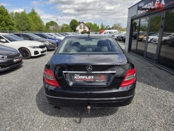 Mercedes Klasa C W204 2010 Mercedes-Benz Klasa C 2.2 CDI 136KM Automat Sedan Zarejestrowany 2.2 Diesel, zdjęcie 5