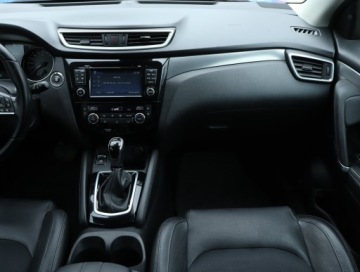 Nissan Qashqai II Crossover Facelifting 1.2 DiG-T 115KM 2018 Nissan Qashqai 1.2 DIG-T, Automat, Skóra, Klima, zdjęcie 7