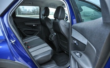 Peugeot 3008 II Crossover 1.2 PureTech 130KM 2017 Peugeot 3008 Bezwypadkowy 1.2 Benzyna 130KM, zdjęcie 12