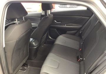 Hyundai Elantra VII Sedan 1.6 MPI 123KM 2021 Hyundai Elantra wersja 1.6 Smart, Multifunkcyjna kierownica, Czujniki park, zdjęcie 5