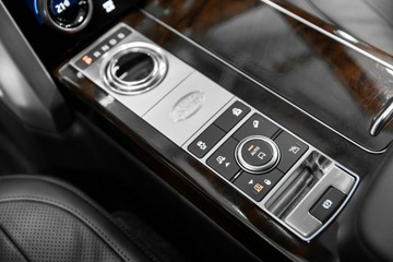 Land Rover Range Rover IV SUV SWB Facelifting 4.4 SDV8 339KM 2020 Land Rover Range Rover 4.4 SDV8 339 KM Vogue., zdjęcie 23