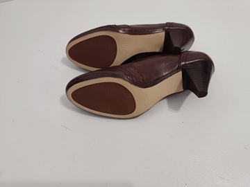 Botki damskie skórzane marki Clarks