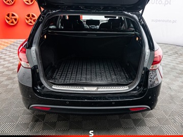 Hyundai i40 Kombi Facelifting 1.7 CRDi 141KM 2015 HYUNDAI i40 1.7 CRDi BlueDrive Combi 141KM 2015, zdjęcie 28