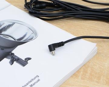 Поврежденная студийная лампа Walimex pro Newcomer 150, вспышка 150 Вт, 2,4 ГГц