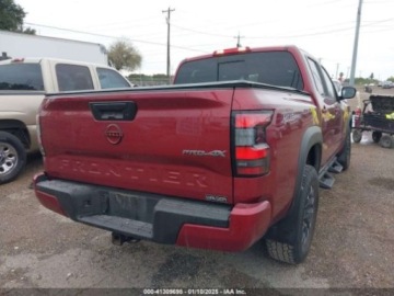 Nissan 2023 Nissan Frontier 2023r., 4x4, 3.8L 3.8 Benzyna 310KM, zdjęcie 3