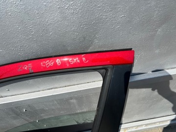 DVEŘE LEVÝ PŘEDNÍ SUZUKI VITARA ----