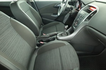 Opel Astra J Sedan 1.6 Twinport ECOTEC 115KM 2016 Opel Astra 1.6 16V, Salon Polska, 1. Właściciel, zdjęcie 6