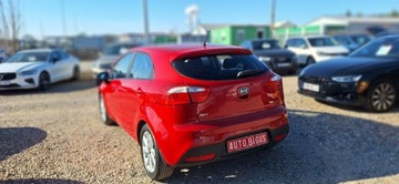Kia Rio III Hatchback 3d 1.2 DOHC CVVT 85KM 2012 Kia Rio super stan, zdjęcie 4