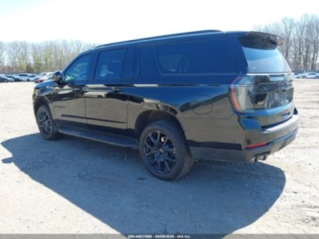 Chevrolet Suburban GMT900 2025 Chevrolet Suburban 4wd Rst, 2025r., 4x4, 5.3L 5.3 Benzyna 355KM, zdjęcie 2