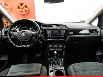 Volkswagen Touran III 1.4 TSI 150KM 2017 VOLKSWAGEN Touran 1.4 TSI Highline DSG 7os. 150KM 2017, zdjęcie 9