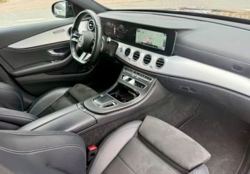 Mercedes Klasa E W213 Limuzyna Facelifting 2.0 E220d 194KM 2021 Mercedes-Benz Klasa E 2.0Cdi AMG Full Led 57.000 km 2.0 Diesel 194KM, zdjęcie 8