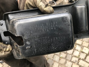 Jeep Cherokee XJ — Тоннель подлокотника