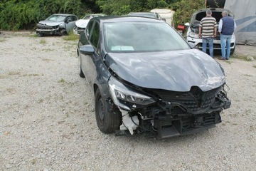 Renault Clio V Hatchback 5d 1.0 TCE 100 LPG 100KM 2021 Renault Clio ROK 2021 POJ 1,0 101KM BENZYNA GAZ, zdjęcie 2