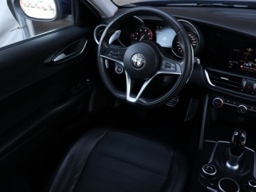 Alfa Romeo Giulia II Sedan 2.0 Turbo 200KM 2016 Alfa Romeo Giulia 2.0 Turbo, Salon Polska, zdjęcie 6