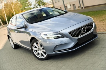 Volvo V40 II Hatchback Facelifting 2.0 D2 120KM 2018 VOLVO V40 INSCRIPTION PANORAMA JASNA SKÓRA AUTOMAT, zdjęcie 16