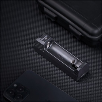 Fenix ​​ARE-X1 V2.0 USB зарядное устройство 24ч ДОСТАВКА 18650