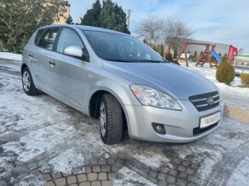 Kia Ceed I Hatchback 5d Facelifting 1.6 DOHC CVVT 126KM 2010 Kia Ceed 1.6 Isg 126KM Klima Piekny stan Sprawdz 1.6 Benzyna 126KM, zdjęcie 21