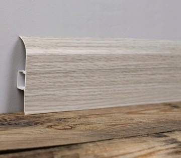 ПЛАНКА НАПОЛЬНАЯ С РЕЗИНОВЫМ ЦОКОЛОМ 75мм ДУБ СЕРЫЙ