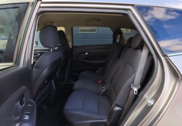 Kia Carens IV Minivan 1.6 GDI 135KM 2016 Kia Carens Kia Carens 1.6 GDI XL 7os EU6 1.6 Benzyna 135KM, zdjęcie 7