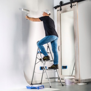 ЛЕСТНИЦА ДОМОВАЯ 4 СТУПЕНИ 150кг