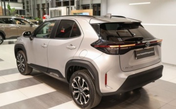 Toyota 2025 Toyota Yaris Cross Hybrid 1.5 Style 1.5 Hybryda 130KM, zdjęcie 4